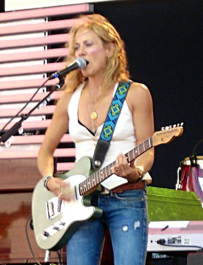 Sheryl Crow performing at Crossroads Guitar Festival 2007