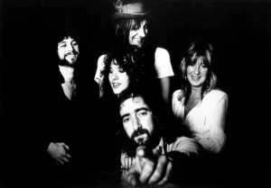 Fleetwood Mac classic lineup 1976 - Everywhere debuts on Billboard Global 200 in 2026