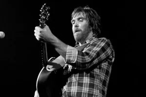 Dennis Locorriere lead singer of Dr Hook performing live on stage