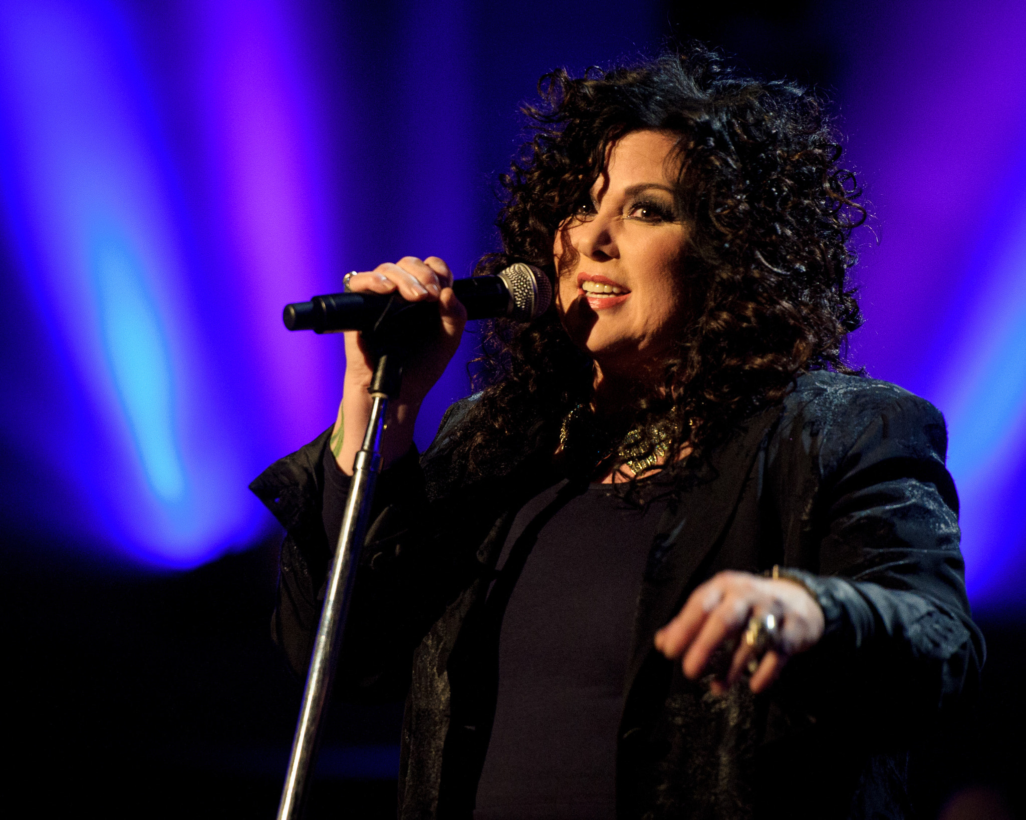 Heart Royal Flush Tour singer Ann Wilson performing live